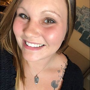 Meet your Posher, Alyson